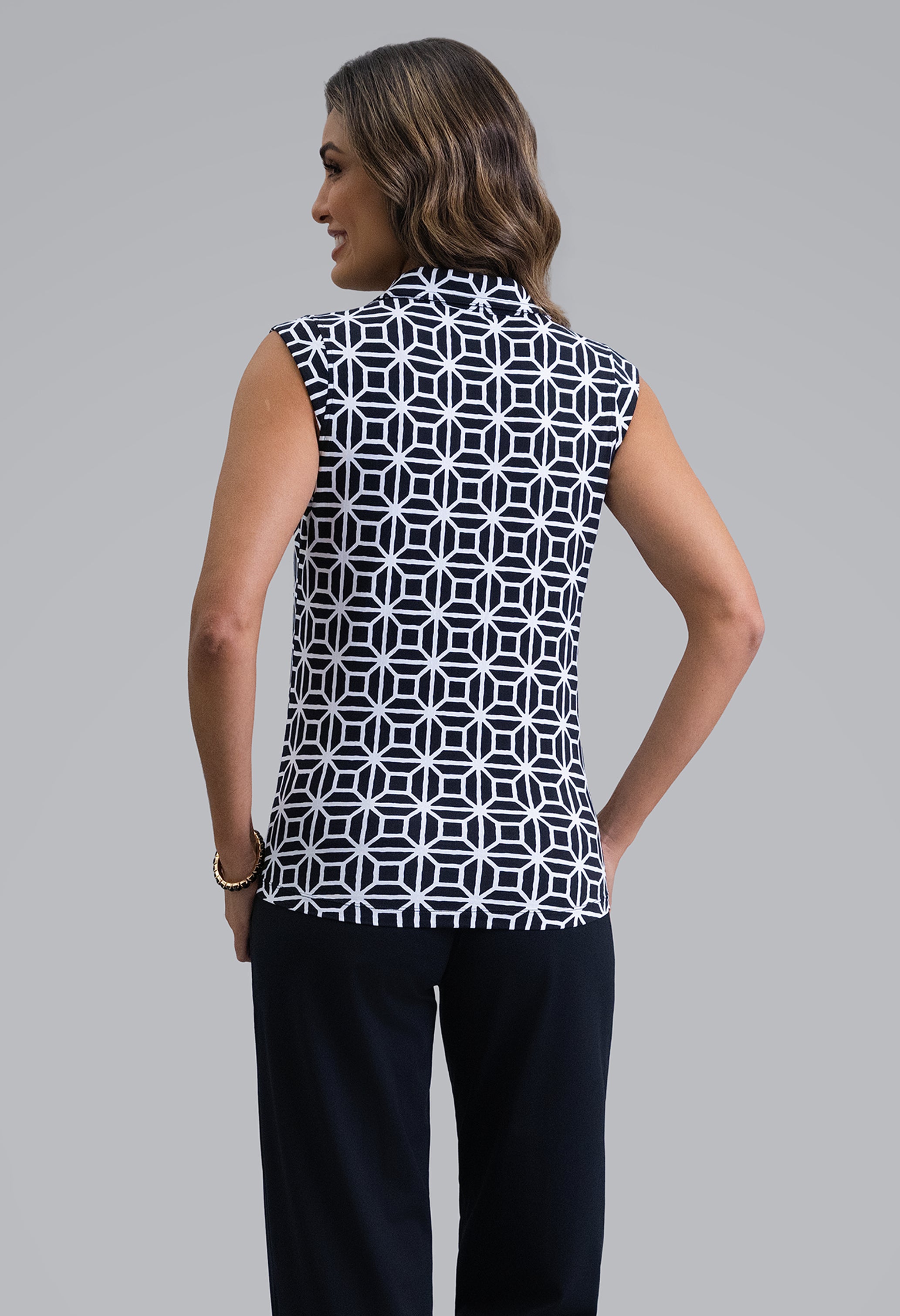IBKÜL - Carolyn Sleeveless Polo - Color: Black