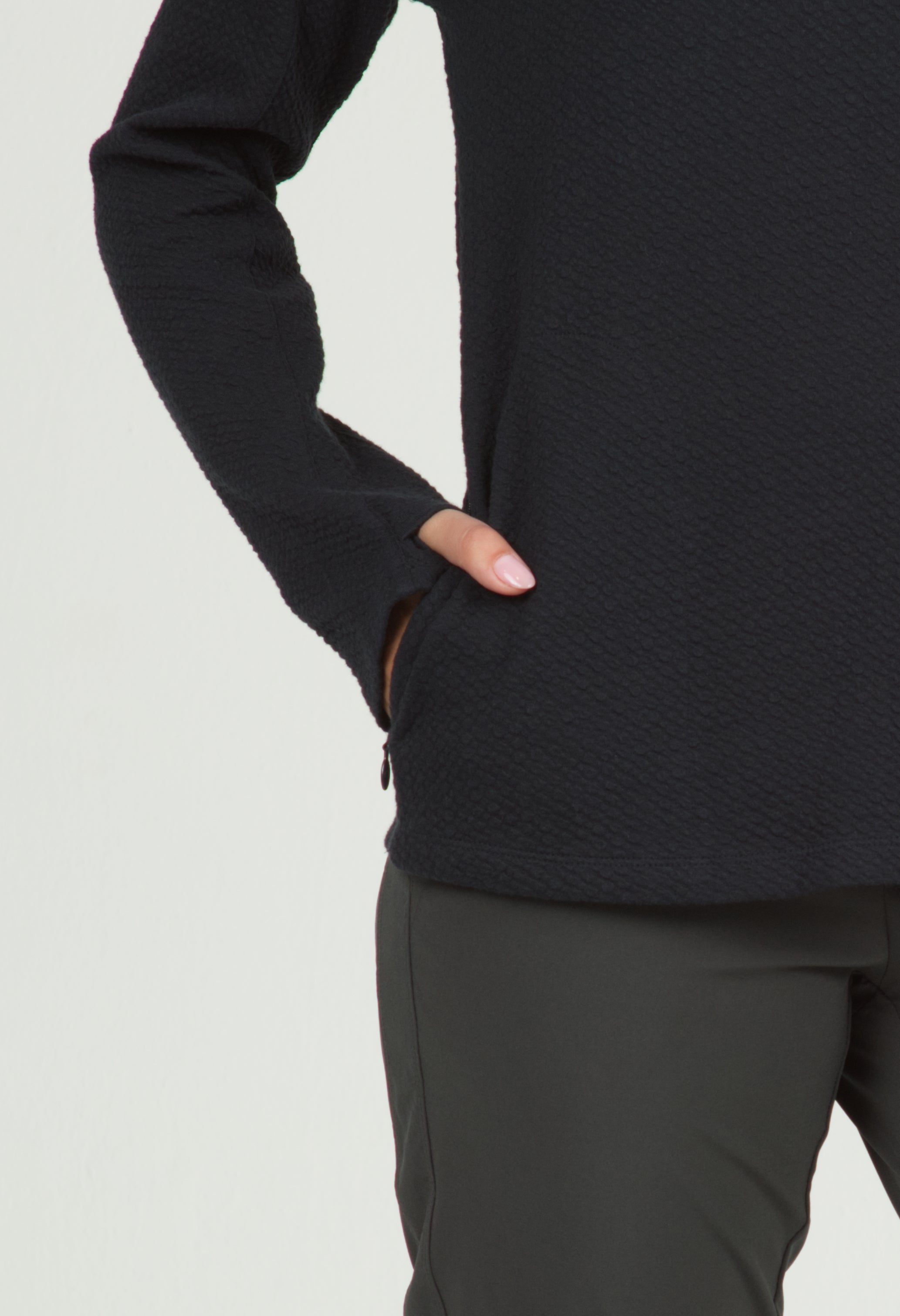 IBKÜL - Solid Popcorn Stitch Hoody - 30000 - Color: Black