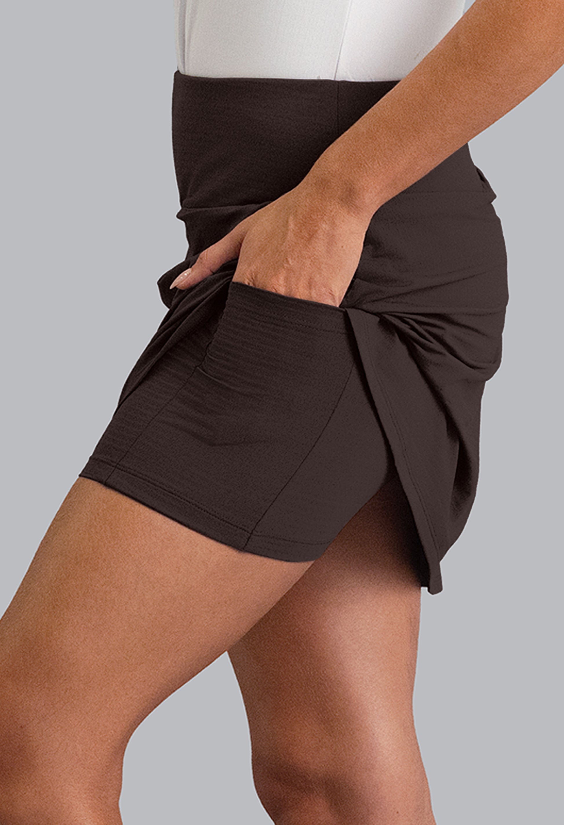 IBKÜL - Solid A-Line Skort - Color: Chocolate
