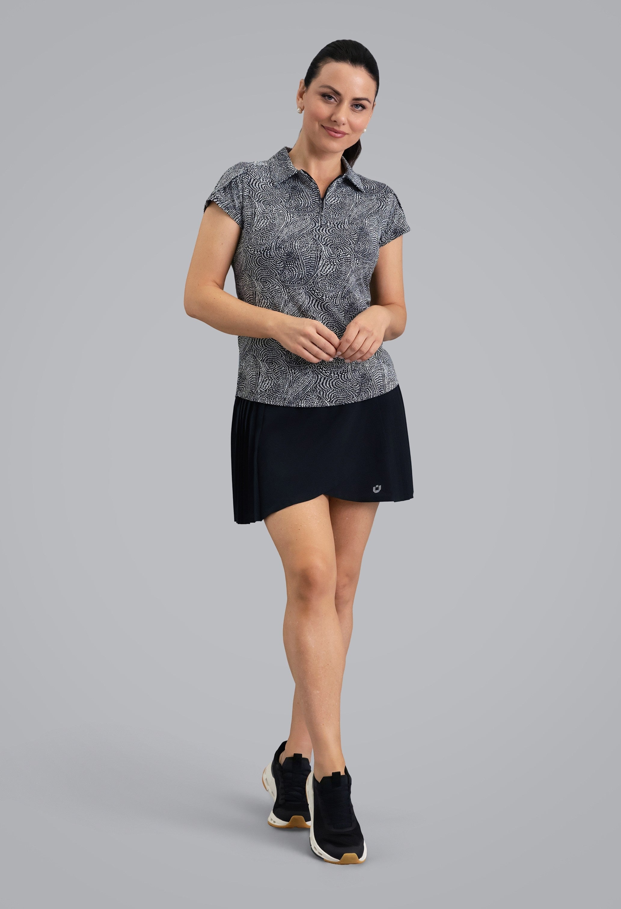 IBKÜL - Stephanie Tulip Sleeve Top - Color: Black/White