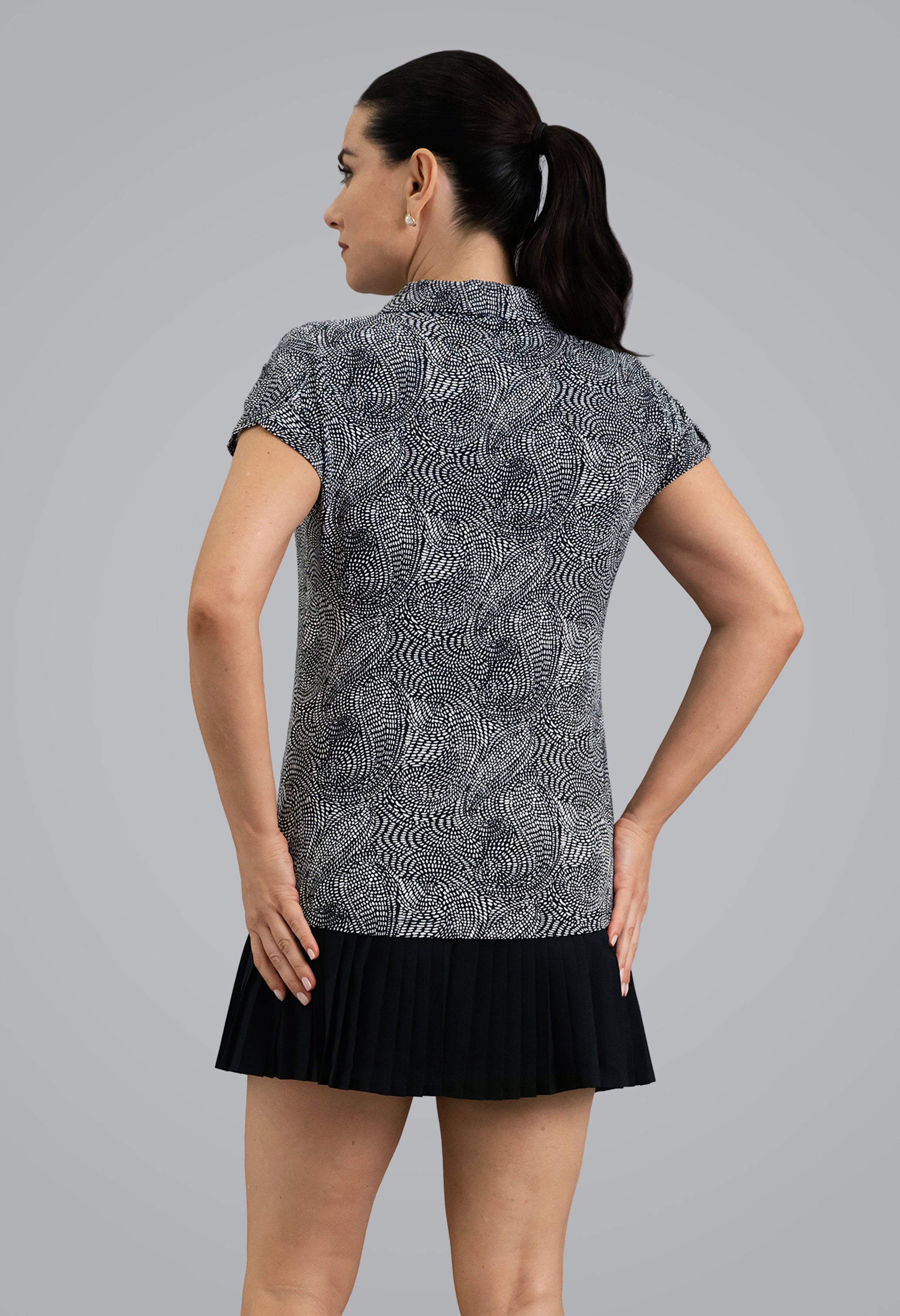 IBKÜL - Stephanie Tulip Sleeve Top - Color: Black/White