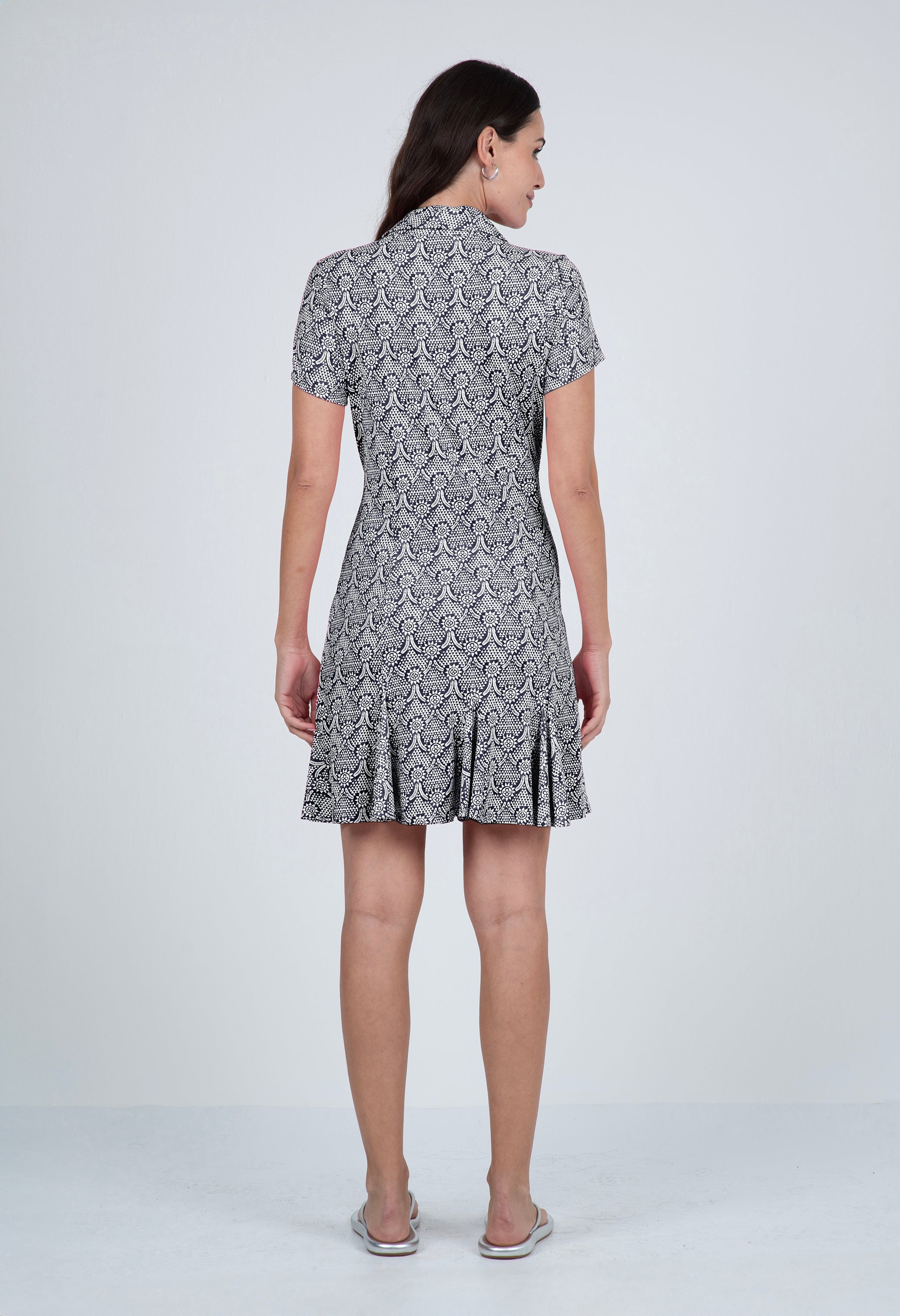 IBKÜL - Leslie Print Short Sleeve Godet Dress – 69868 - Color: Black/White