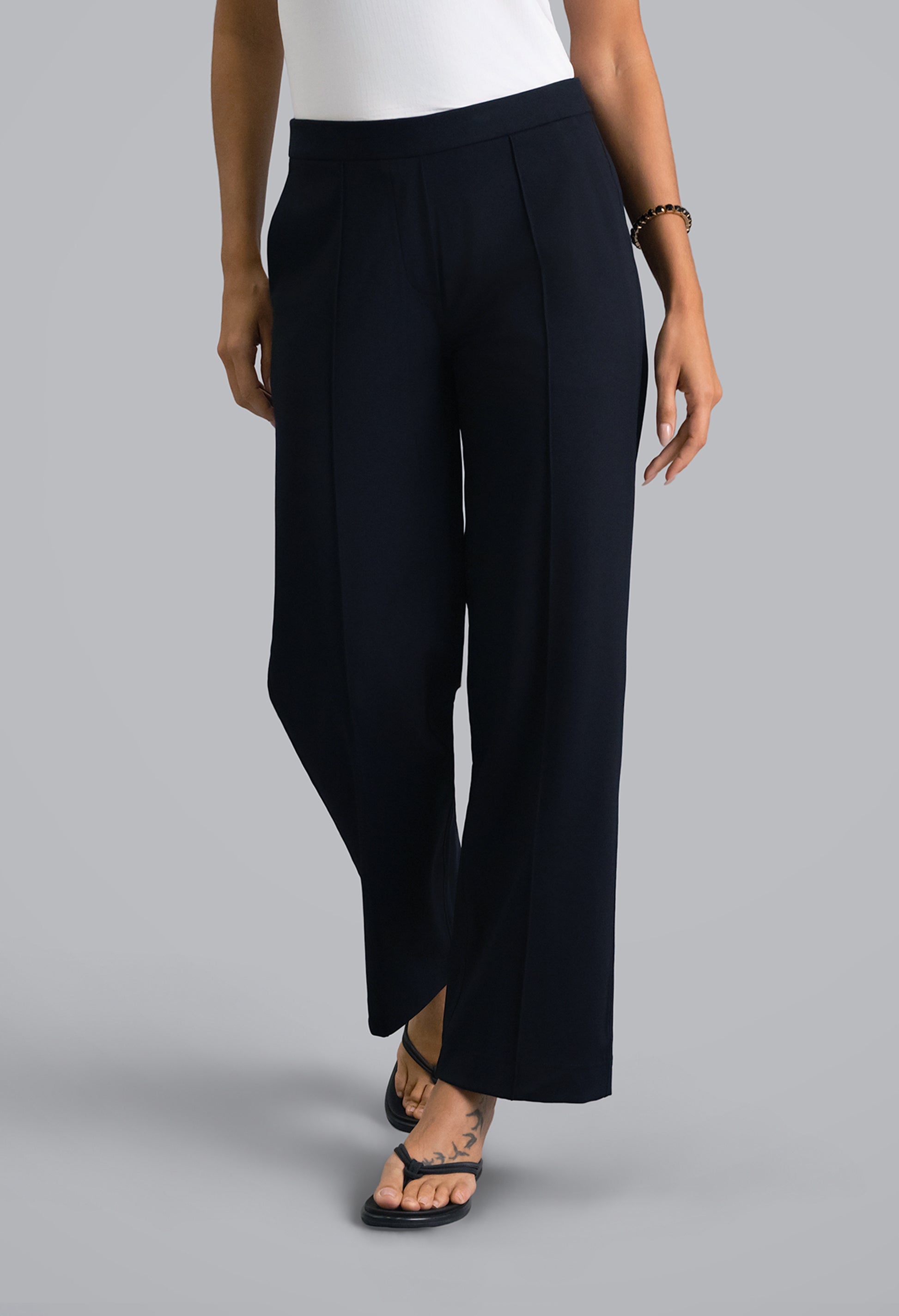 IBKÜL - Straight Leg Performance Pant - Color: Black