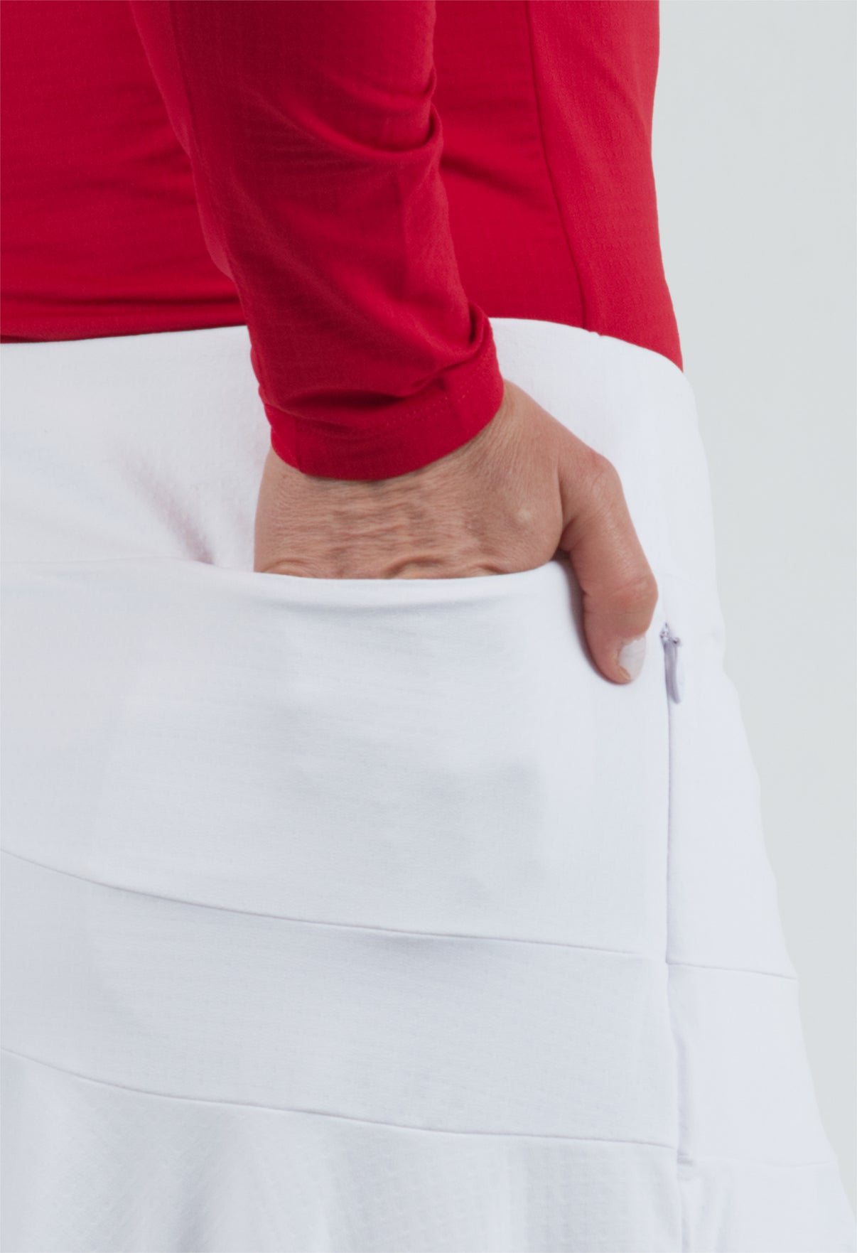 IBKÜL - Solid Flounce Skort - 20000 - Color: White