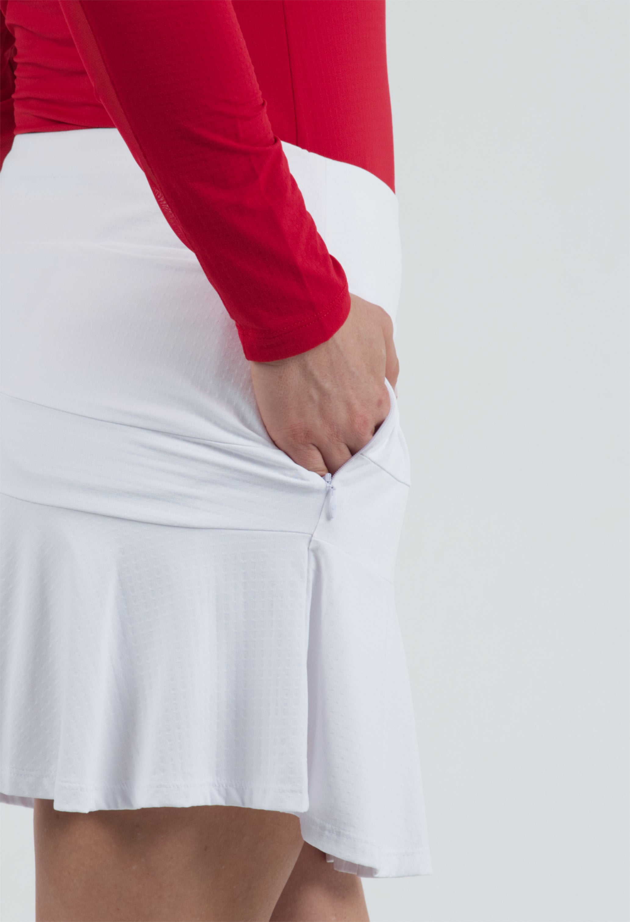 IBKÜL - Solid Flounce Skort - 20000 - Color: White