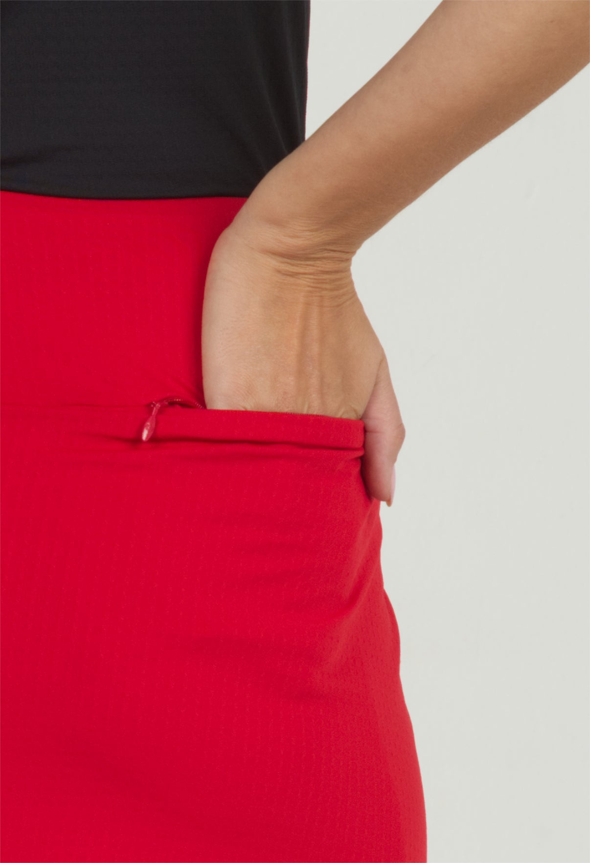 IBKÜL - Solid 17 1/2 in Straight Skort - 28000 - Color: Red