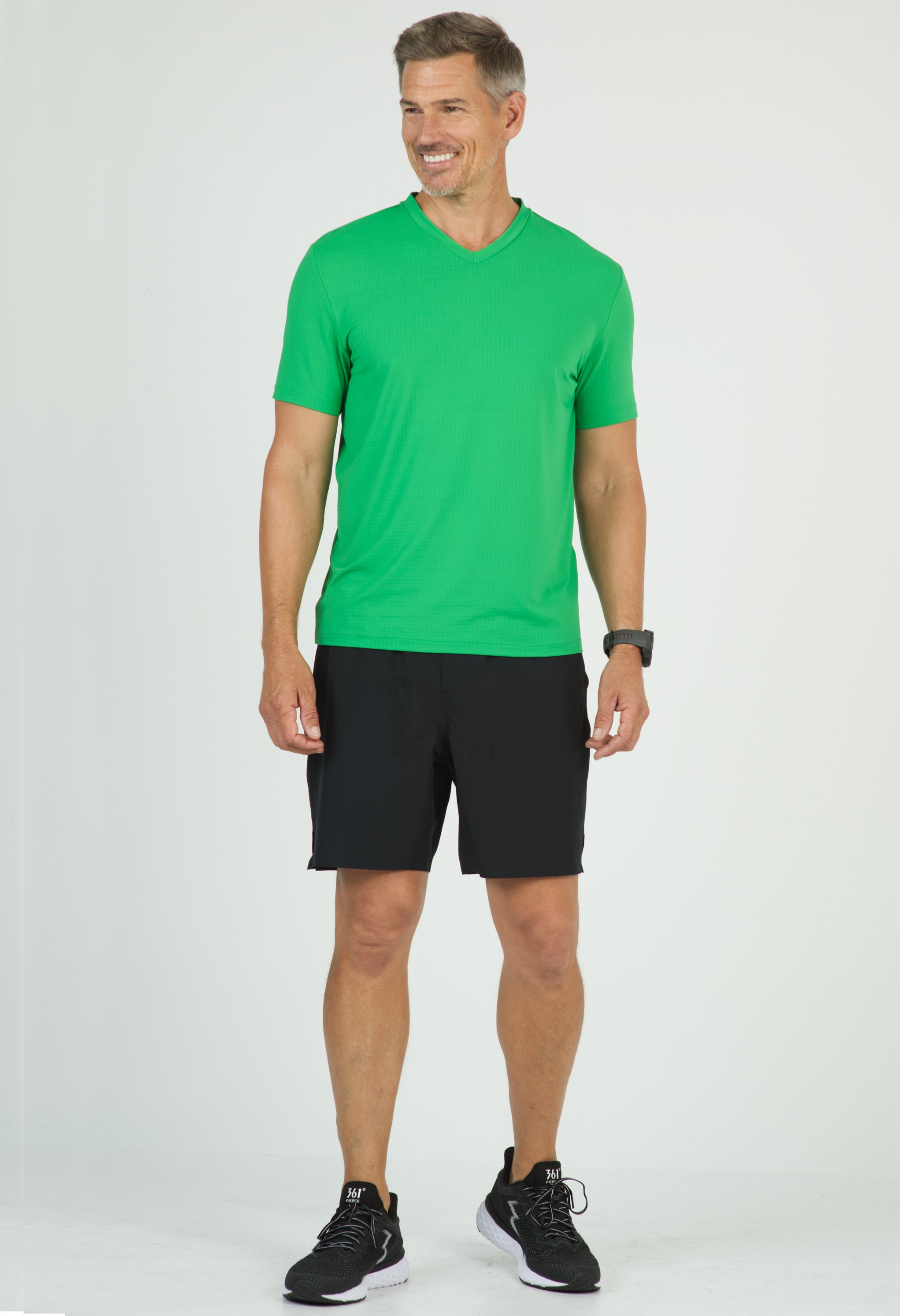 IBKÜL - Solid Short Sleeve V Neck - 89199 - Color: Kelly Green